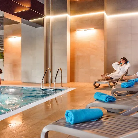 فندق Sun & Snow Kolobrzeg 3*